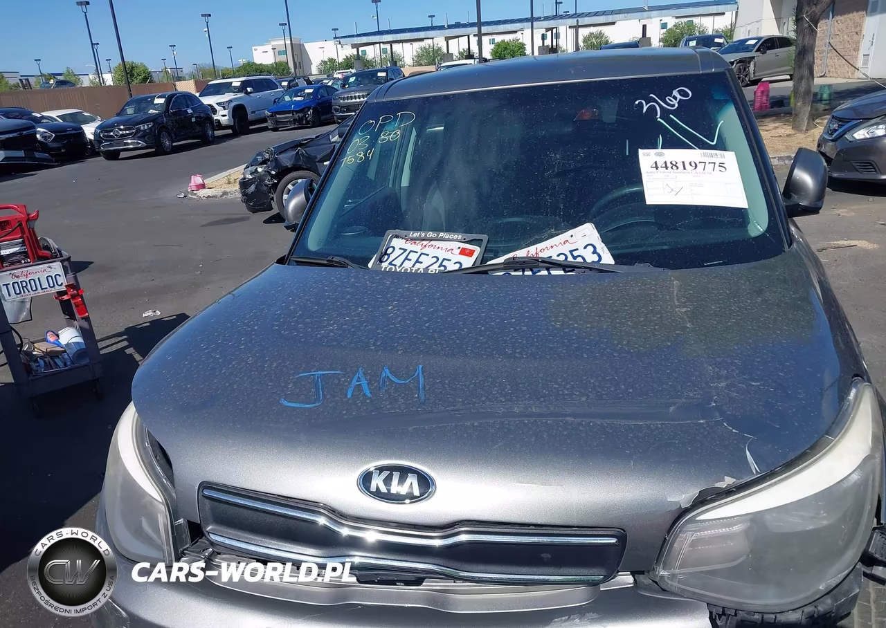 2019 Kia Soul + VIN:KNDJP3A57K7677584 - 10
