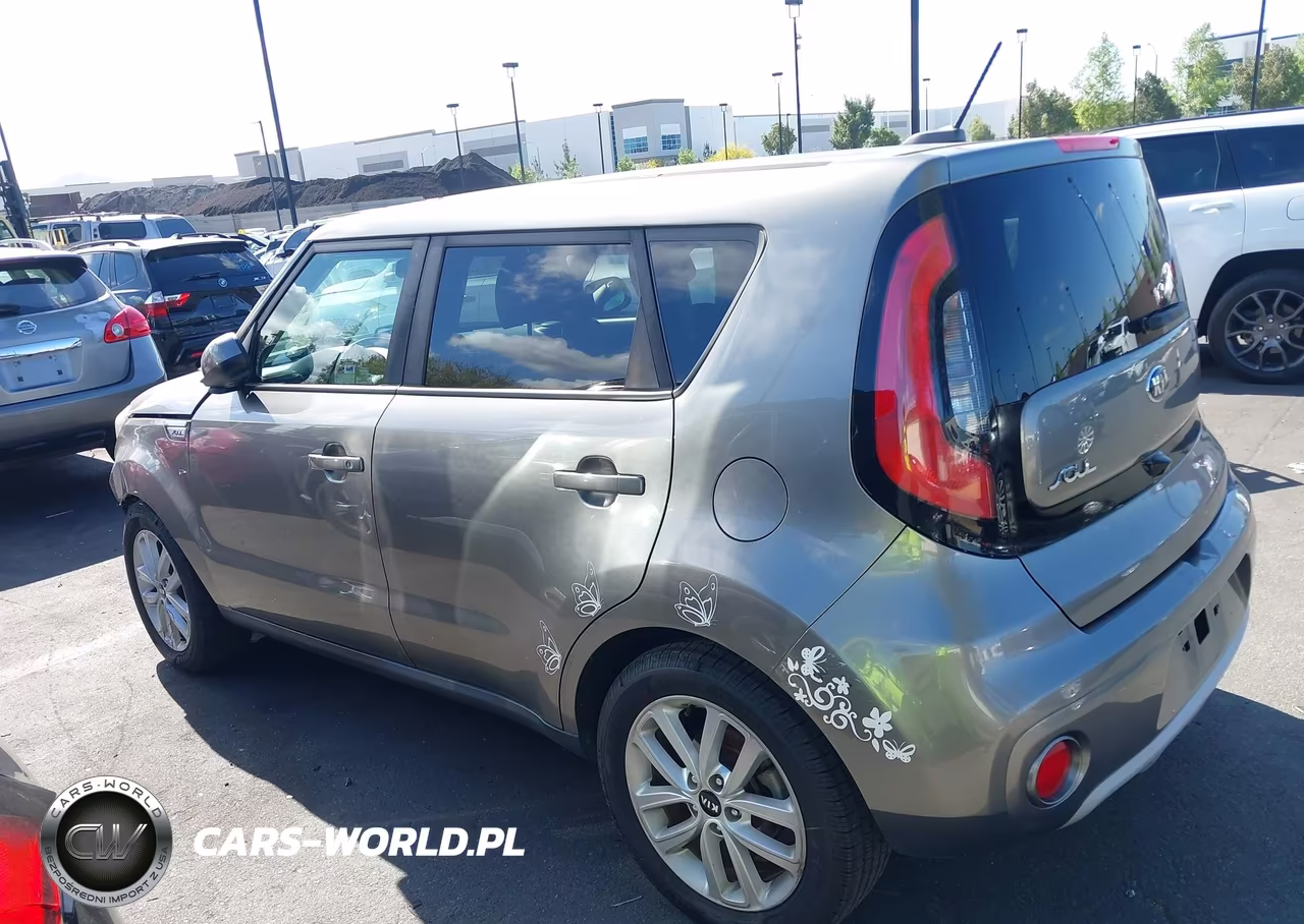 2019 Kia Soul + VIN:KNDJP3A57K7677584 - 15