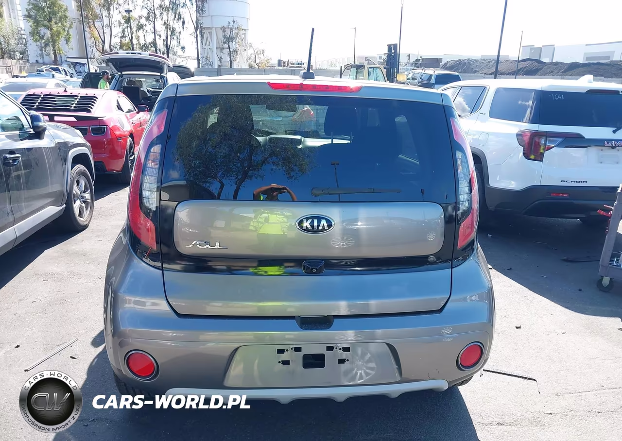 2019 Kia Soul + VIN:KNDJP3A57K7677584 - 17