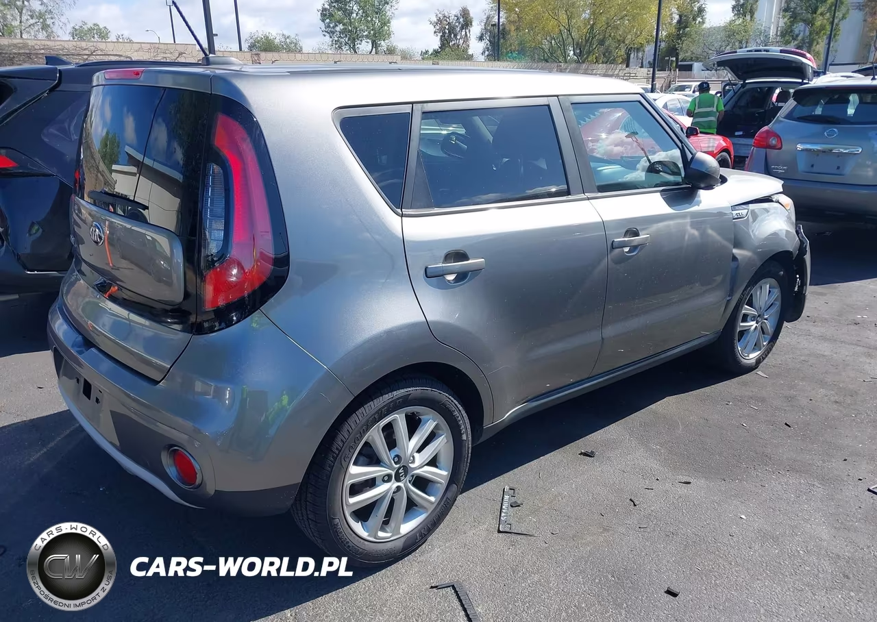 2019 Kia Soul + VIN:KNDJP3A57K7677584 - 4