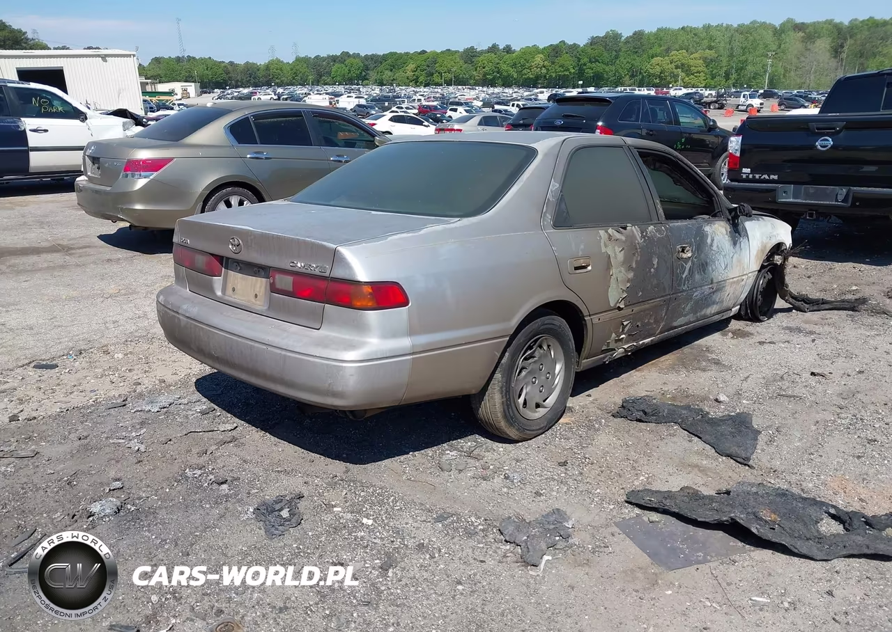 1999 Toyota Camry Ce VIN:4T1BG22K1XU903125 - 4