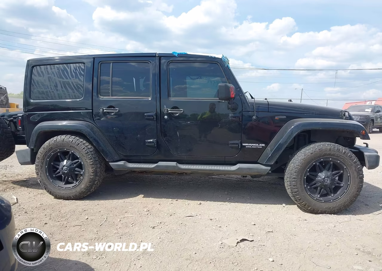 2012 Jeep Wrangler Unlimited Sahara VIN:1C4HJWEG8CL254888 - 13
