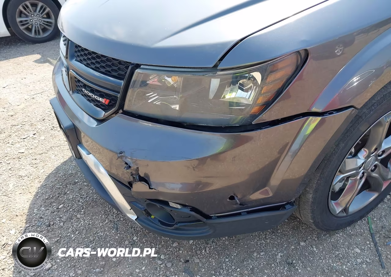 2017 Dodge Journey Crossroad Plus VIN:3C4PDCGG0HT553916 - 6