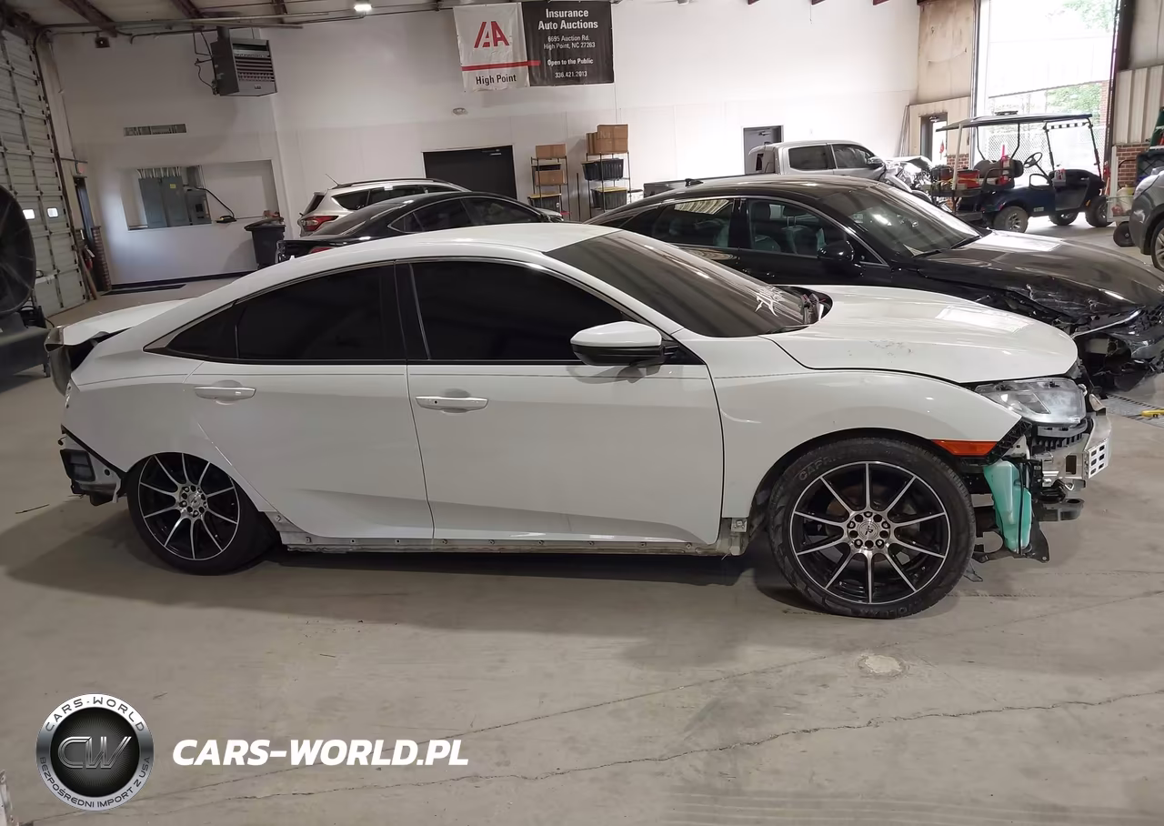 2020 Honda Civic Sport VIN:19XFC2F88LE024102 - 14