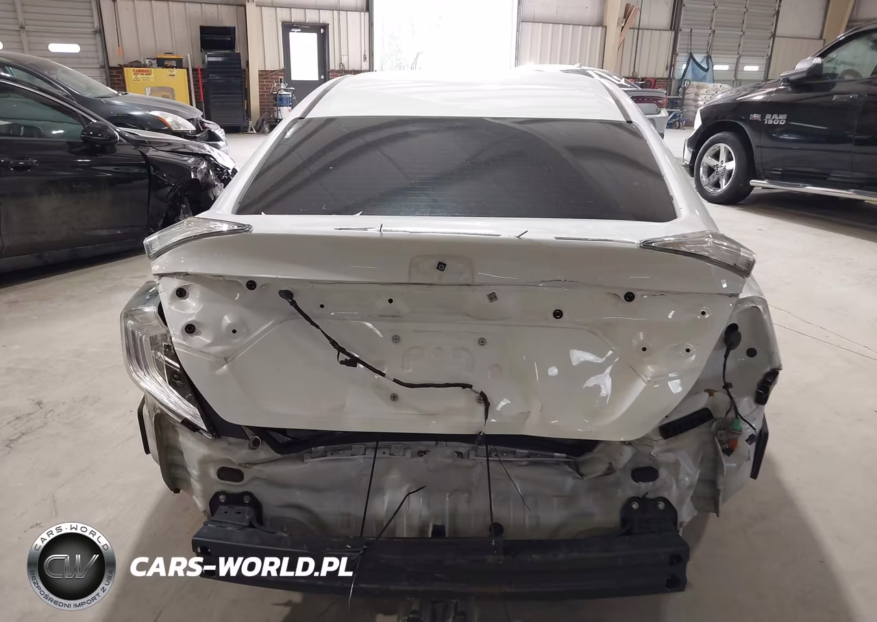 2020 Honda Civic Sport VIN:19XFC2F88LE024102 - 17