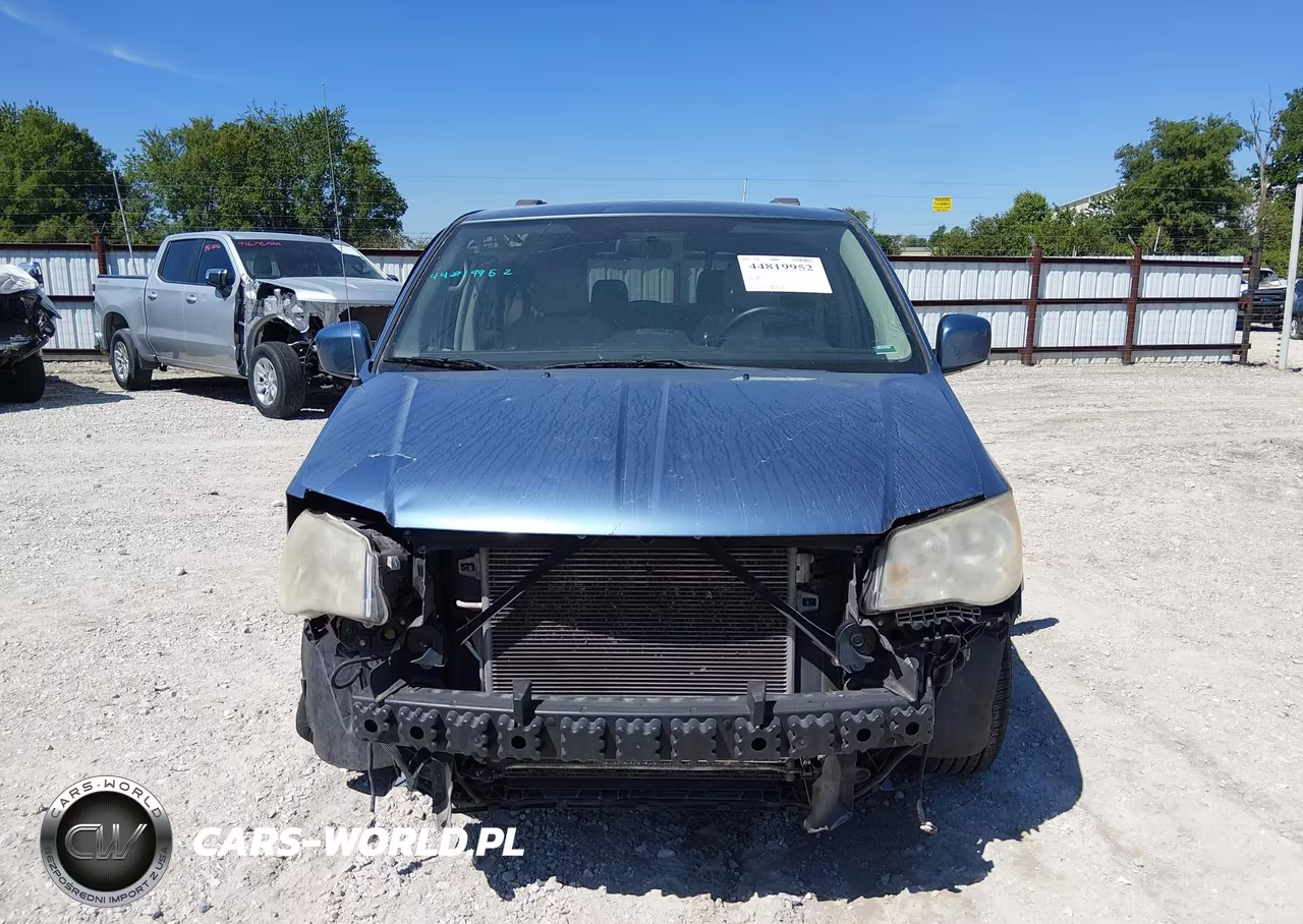 2011 Chrysler Town & Country Touring VIN:2A4RR5DG0BR745657 - 12