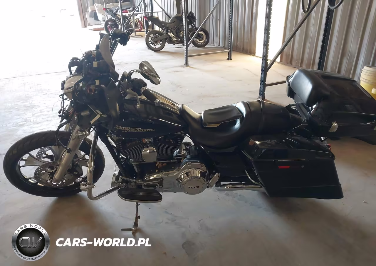 2013 Harley-Davidson Flhx Street Glide VIN:1HD1KBM15DB681147 - 13