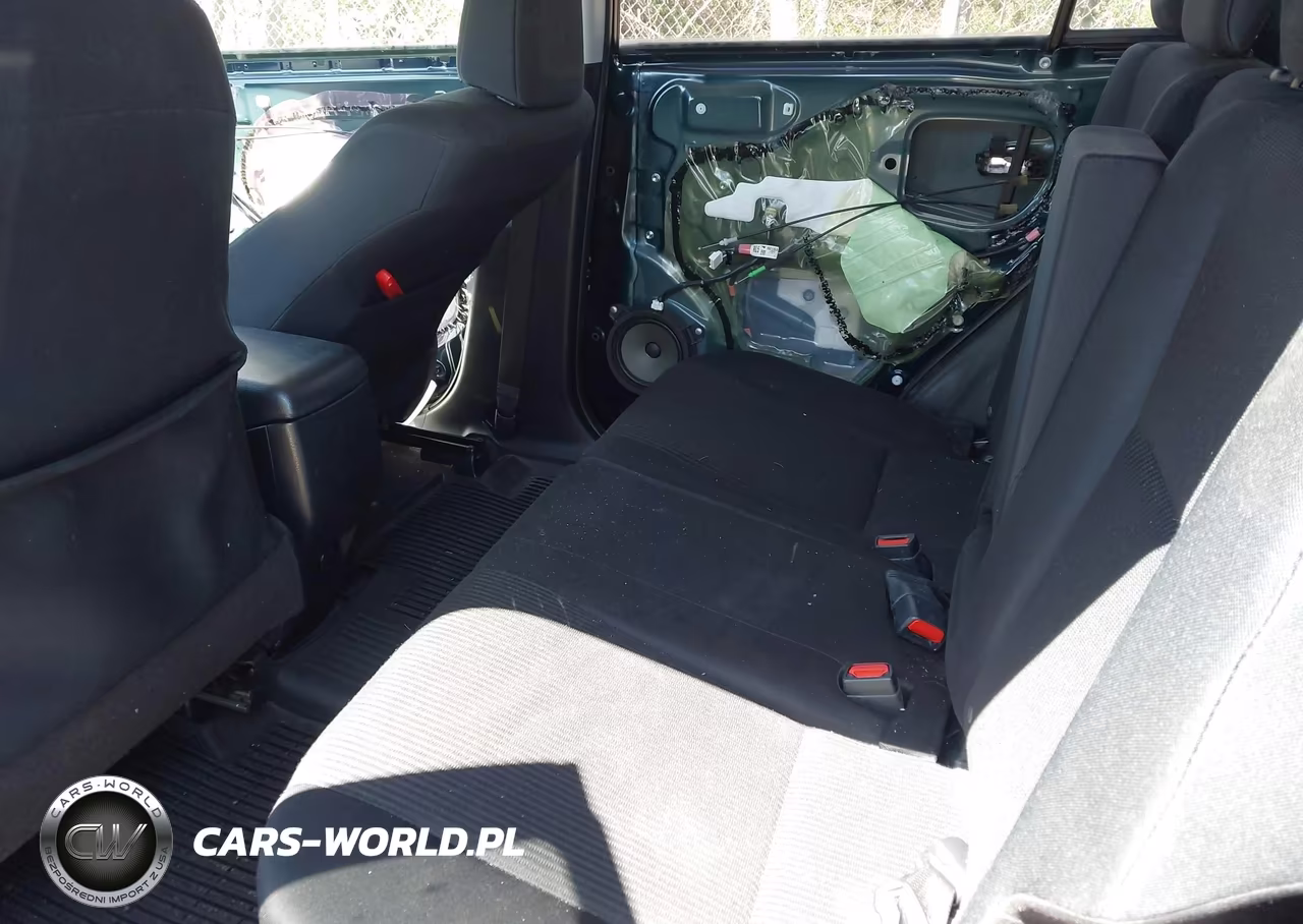 2017 Toyota Rav4 Le VIN:JTMBFREV1HJ700339 - 8