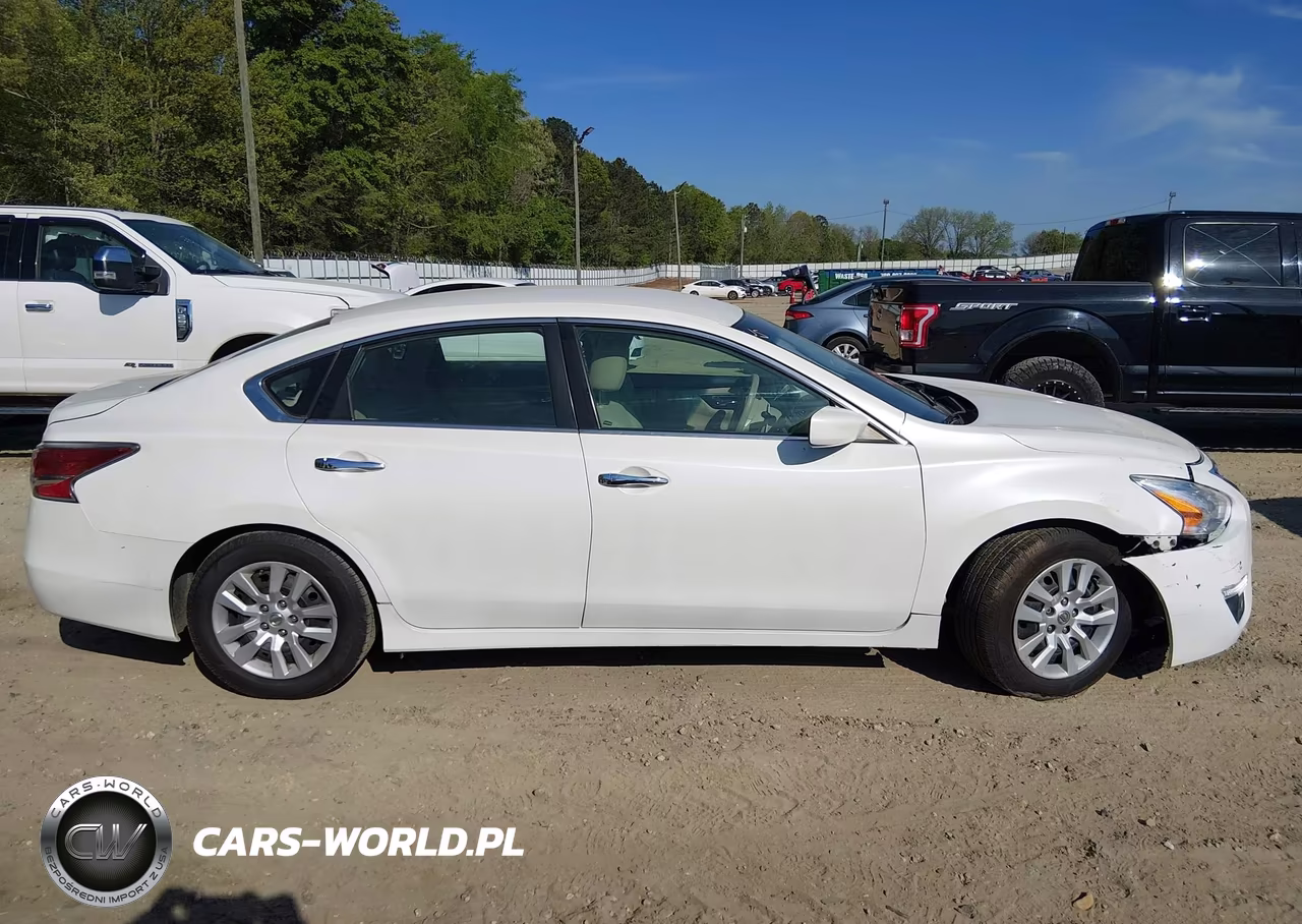 2015 Nissan Altima 2.5 S VIN:1N4AL3AP3FC101796 - 13