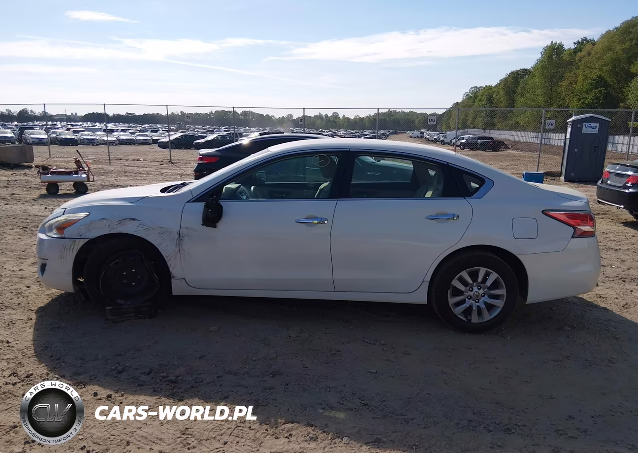 2015 Nissan Altima 2.5 S VIN:1N4AL3AP3FC101796 - 14