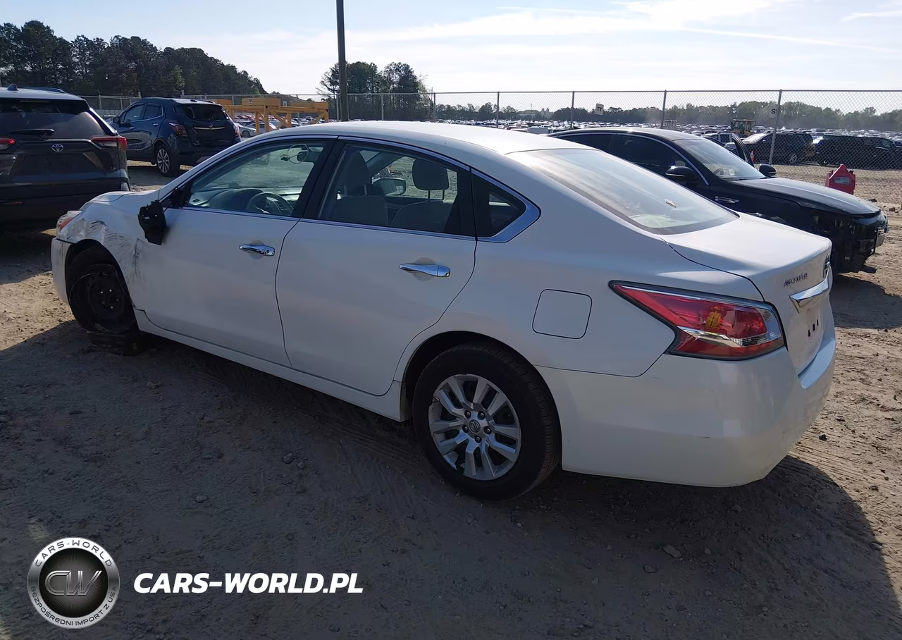 2015 Nissan Altima 2.5 S VIN:1N4AL3AP3FC101796 - 3
