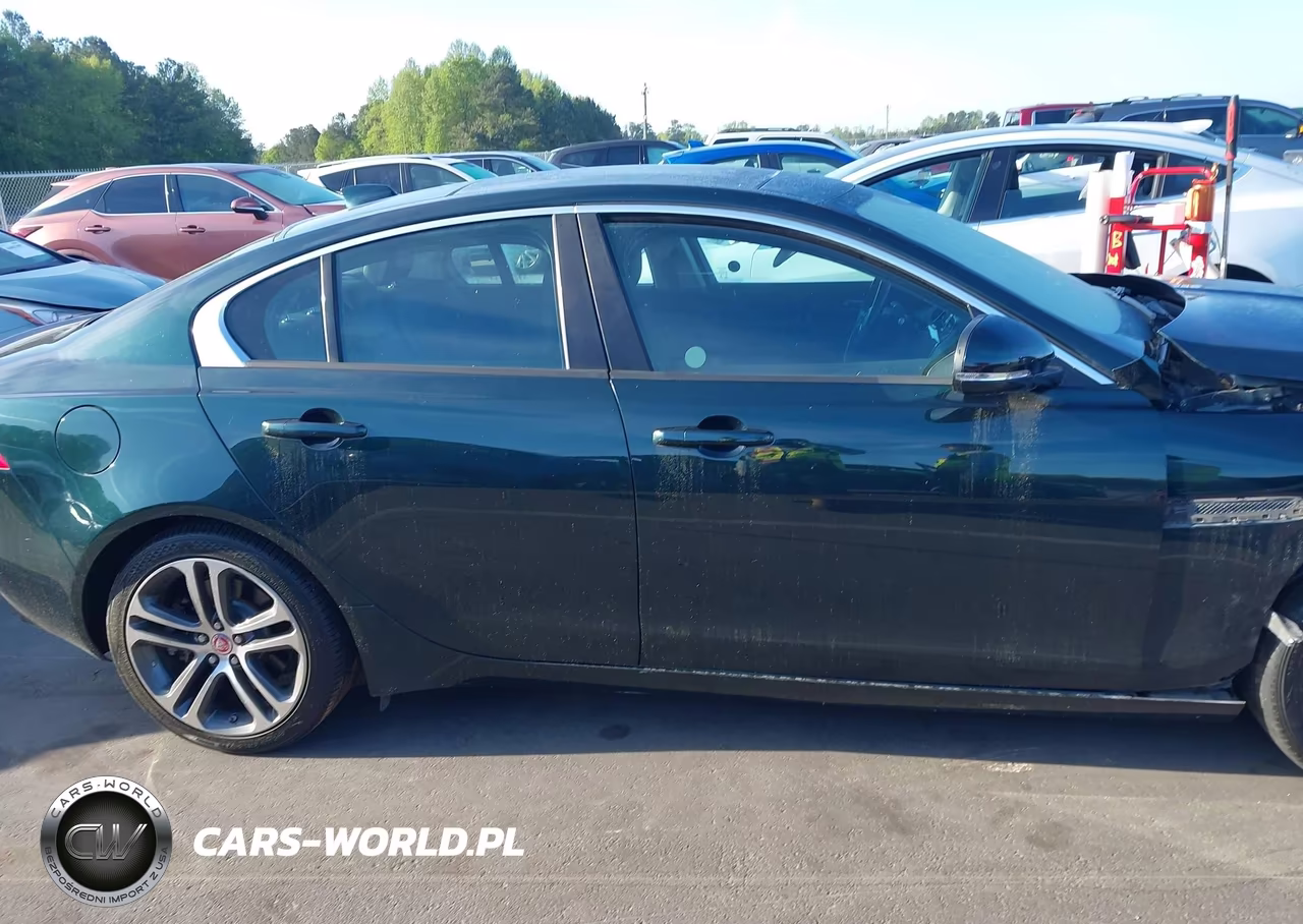 2017 Jaguar Xe 35T Premium VIN:SAJAD4BV5HA966425 - 13