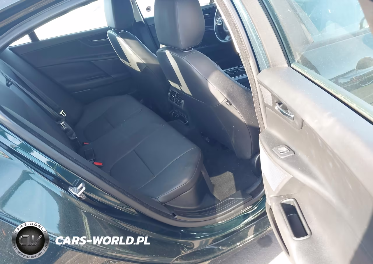 2017 Jaguar Xe 35T Premium VIN:SAJAD4BV5HA966425 - 8