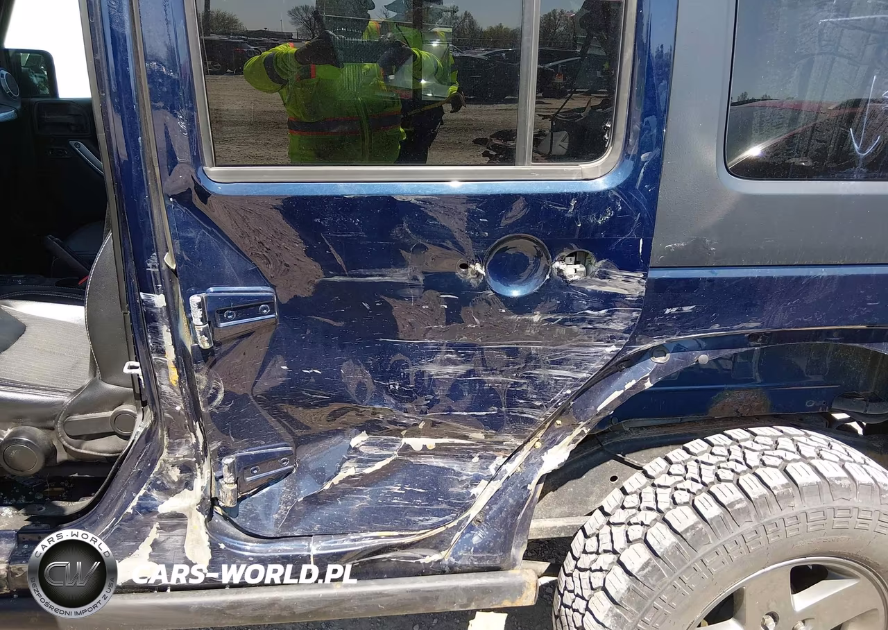 2013 Jeep Wrangler Unlimited Freedom Edition VIN:1C4BJWDG2DL614312 - 19
