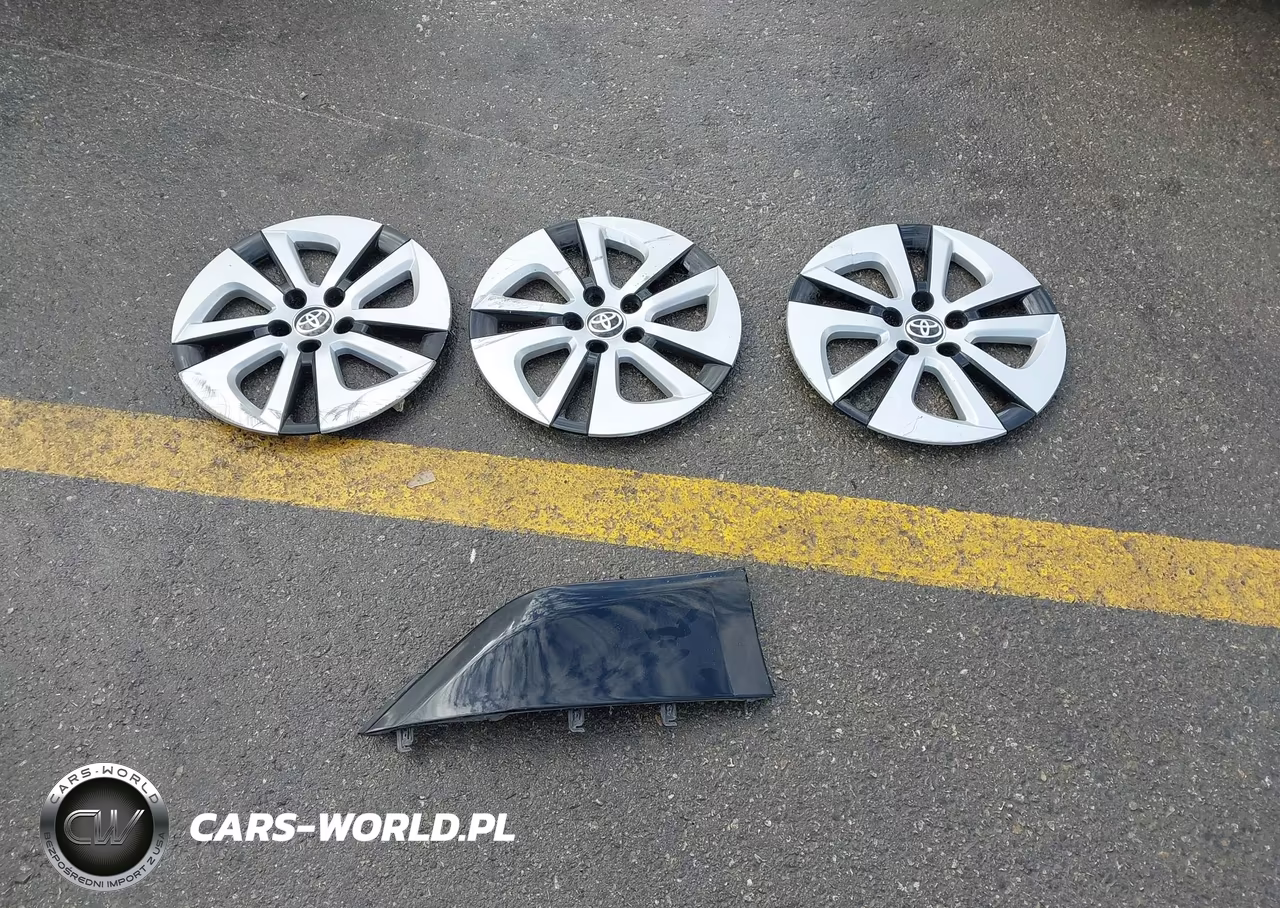2018 Toyota Prius Two VIN:JTDKBRFU1J3062959 - 12