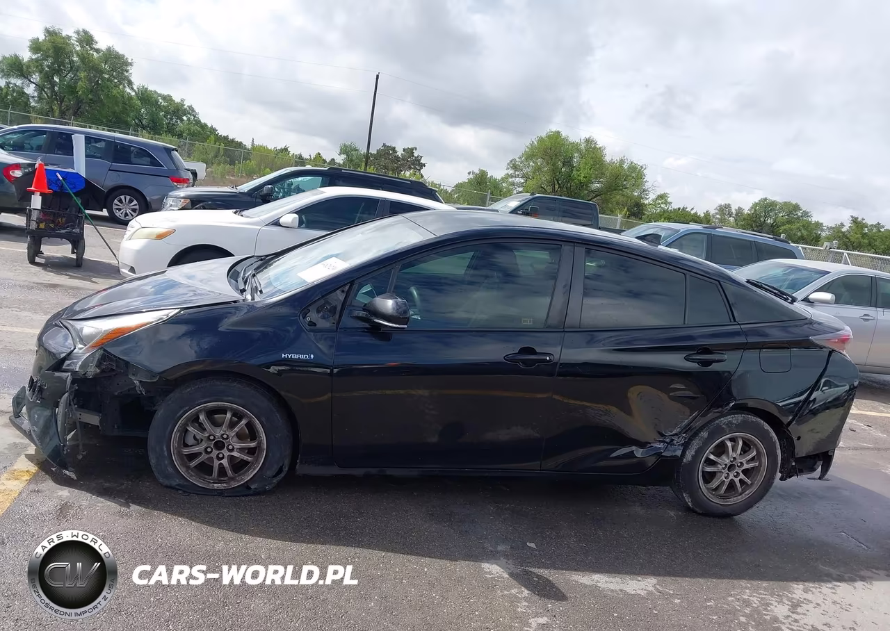 2018 Toyota Prius Two VIN:JTDKBRFU1J3062959 - 15