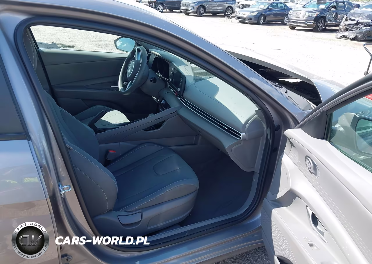 2023 Hyundai Elantra Sel VIN:KMHLM4AG7PU543963 - 5