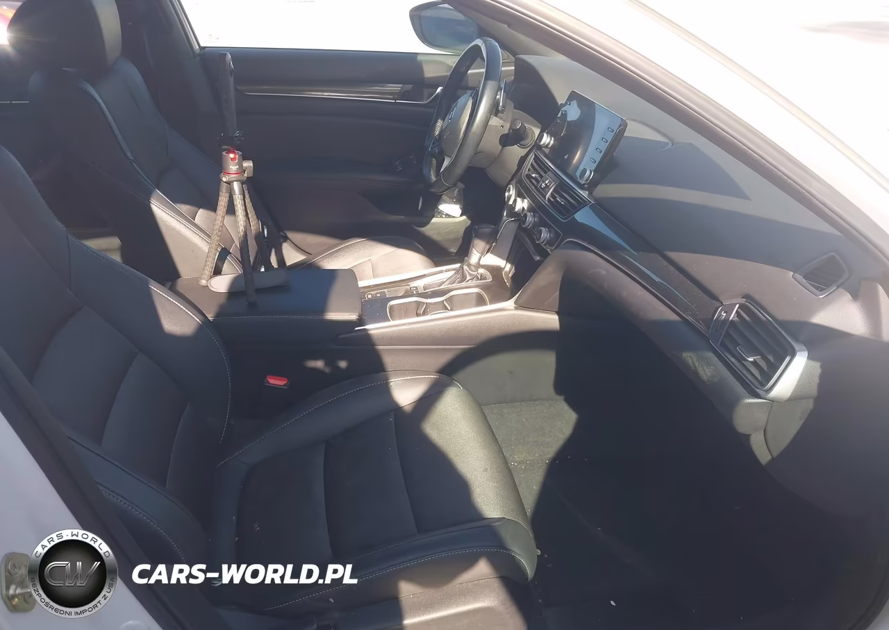 2019 Honda Accord Sport VIN:1HGCV1F34KA111851 - 5