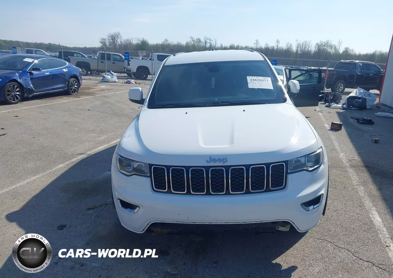 2019 Jeep Grand Cherokee Laredo 4X2 VIN:1C4RJEAGXKC530734 - 11