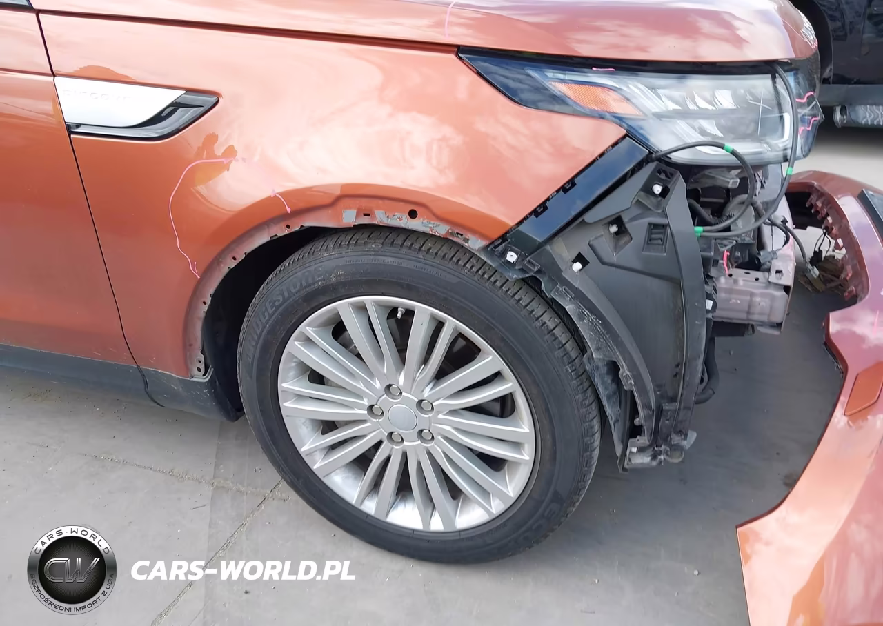 2018 Land Rover Discovery Hse Luxury VIN:SALRT2RV0JA050331 - 18