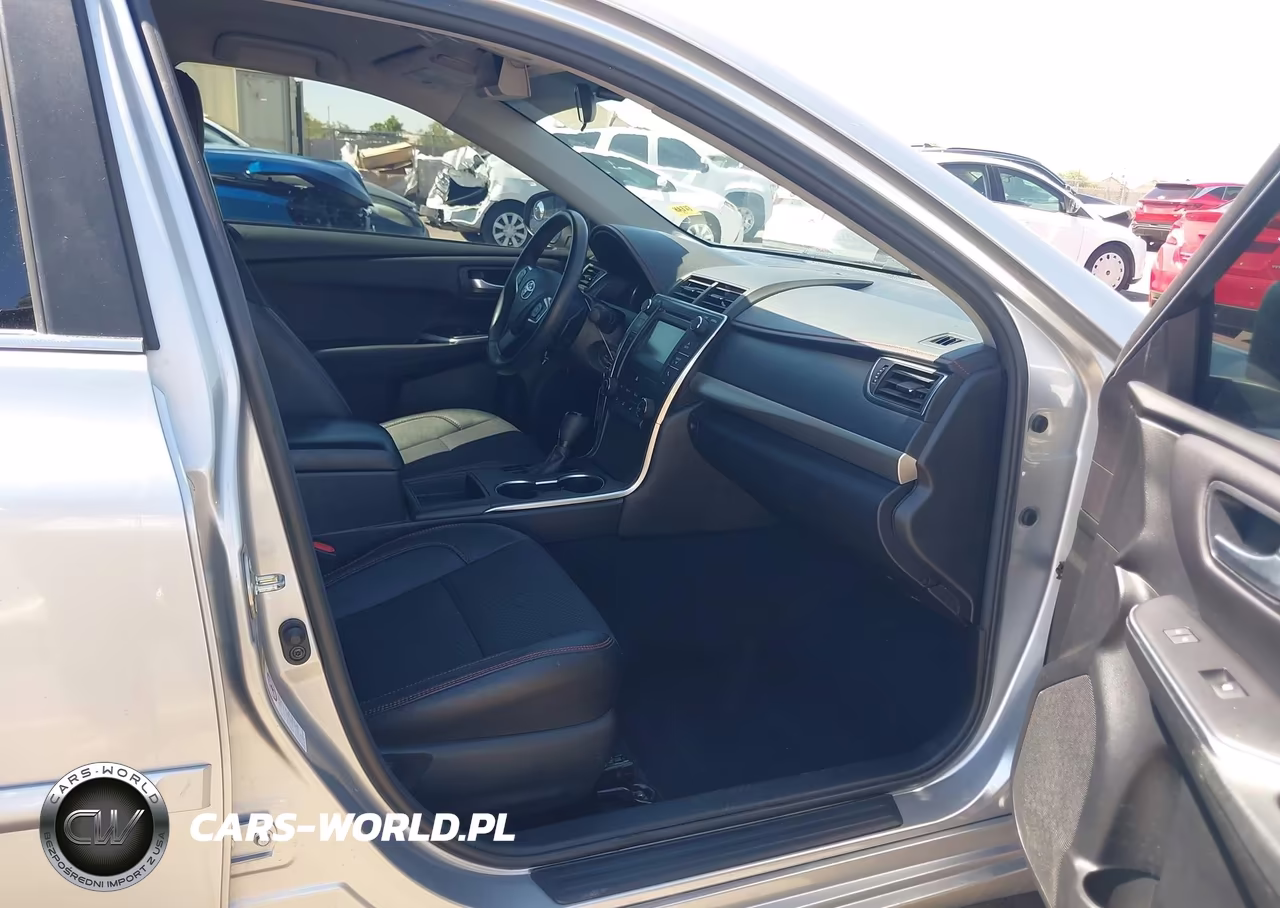2017 Toyota Camry Se VIN:4T1BF1FK0HU631675 - 5