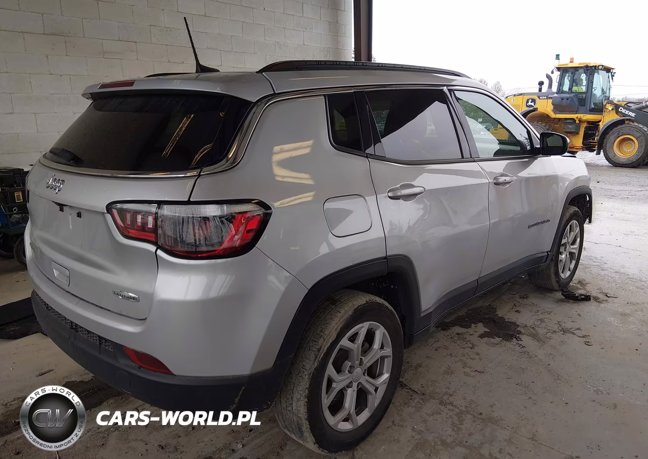 2024 Jeep Compass Latitude 4X4 VIN:3C4NJDBN6RT119383 - 4
