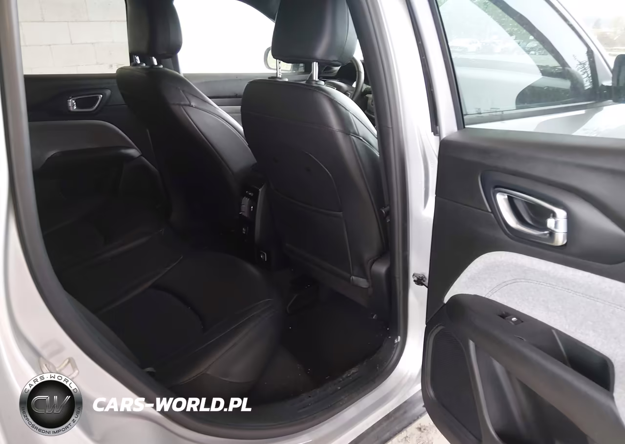 2024 Jeep Compass Latitude 4X4 VIN:3C4NJDBN6RT119383 - 8