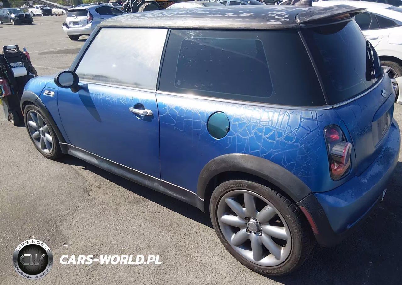 2005 Mini Cooper S VIN:WMWRE33425TD98617 - 3