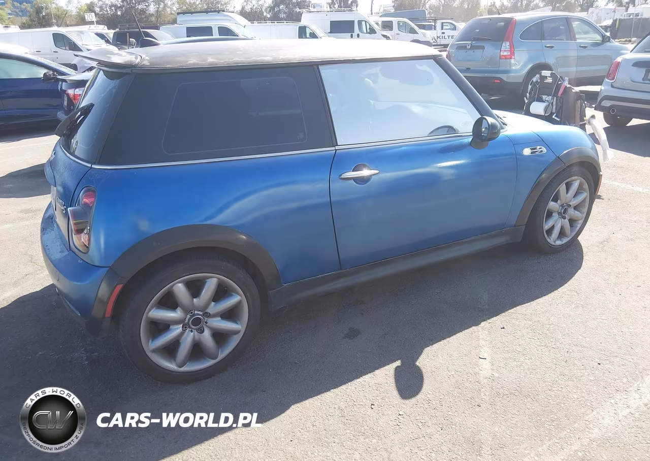 2005 Mini Cooper S VIN:WMWRE33425TD98617 - 4