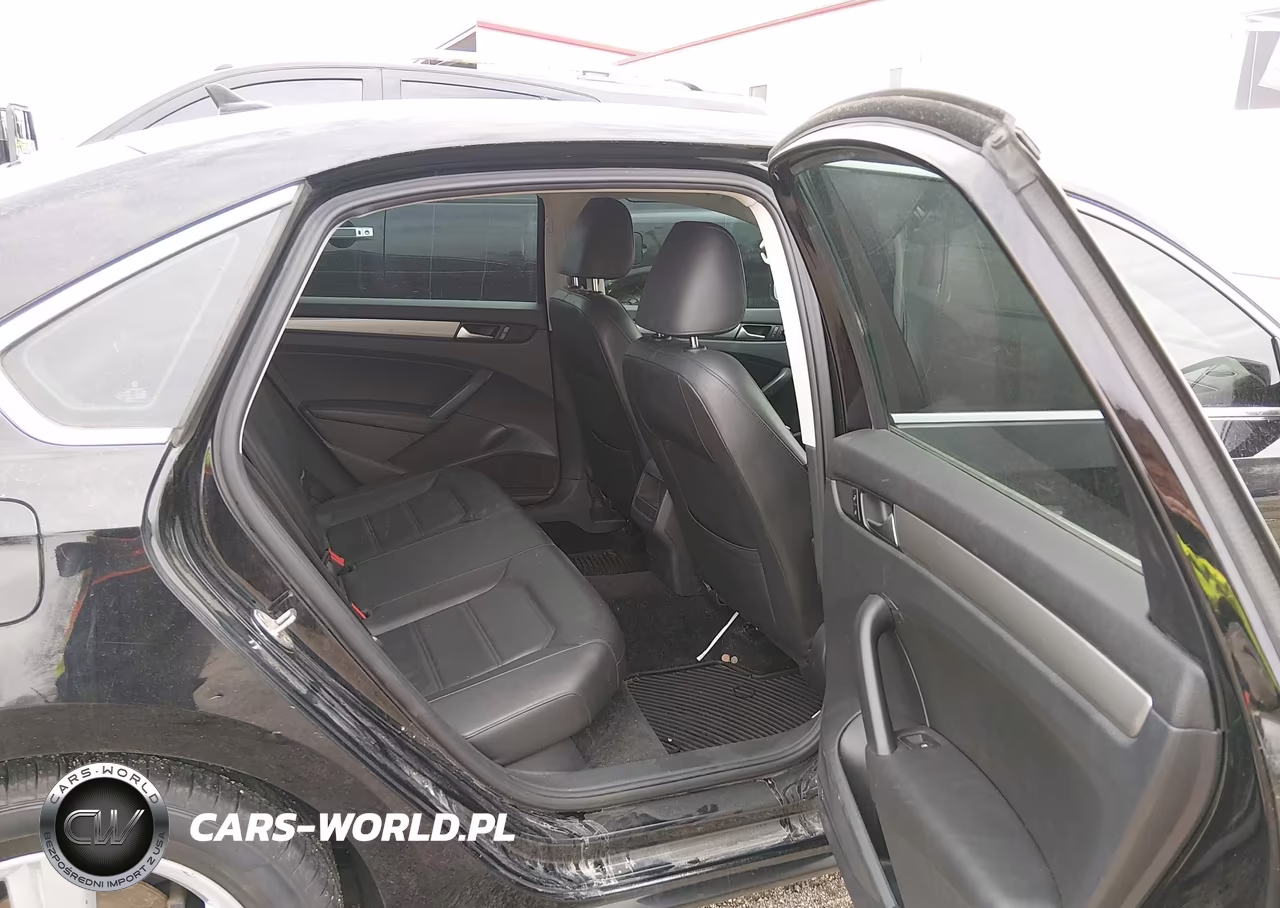 2015 Volkswagen Passat 1.8T Limited Edition VIN:1VWAS7A30FC122202 - 8