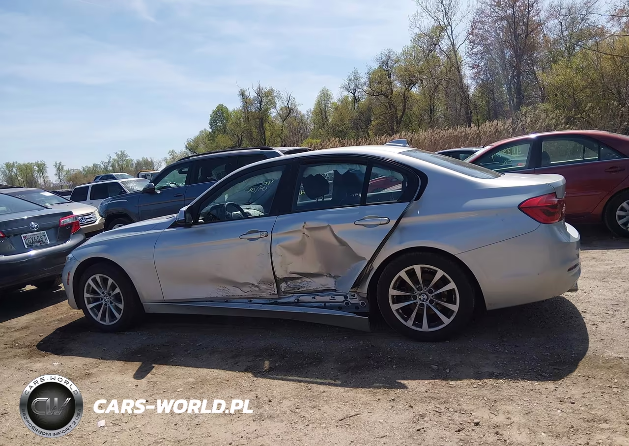 2018 BMW 320I xDrive VIN:WBA8A3C51JA494614 - 14