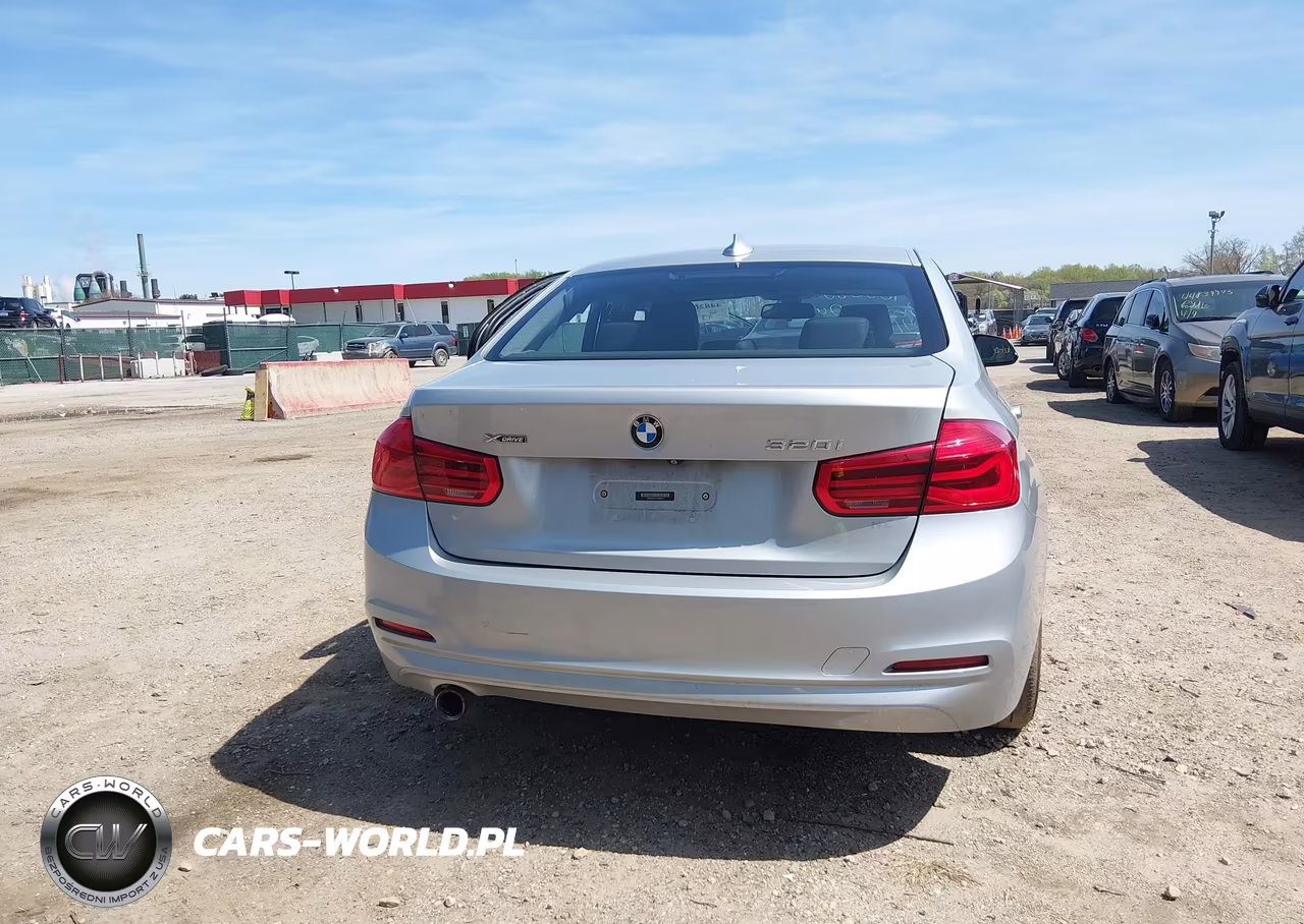 2018 BMW 320I xDrive VIN:WBA8A3C51JA494614 - 16