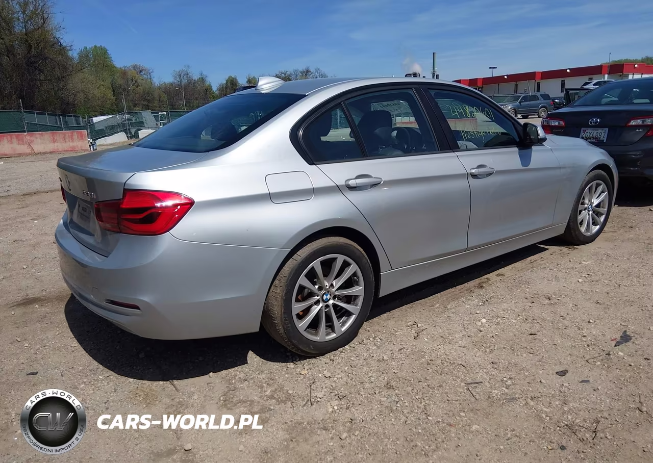 2018 BMW 320I xDrive VIN:WBA8A3C51JA494614 - 4