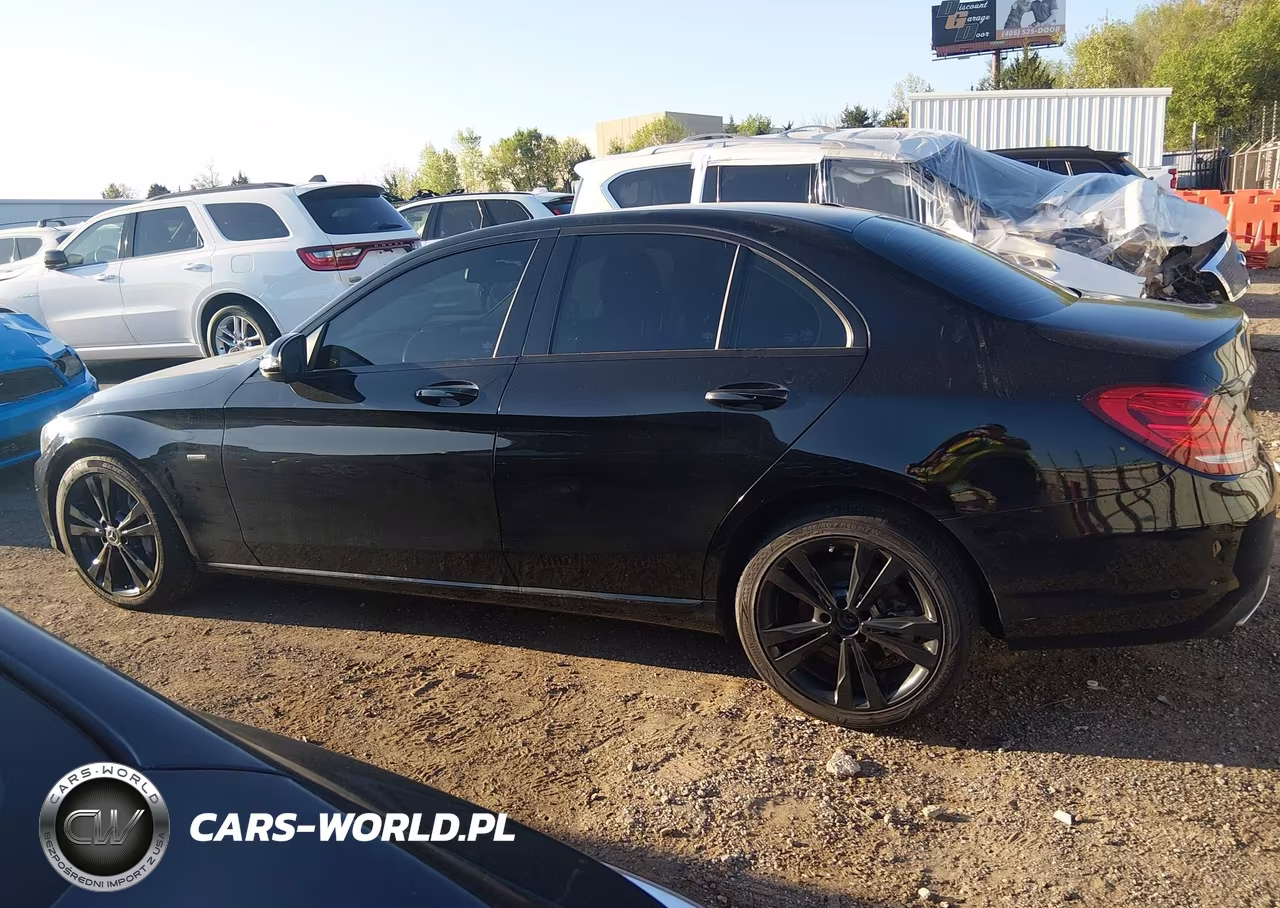2018 Mercedes-Benz C 350E VIN:55SWF4HB6JU270860 - 14