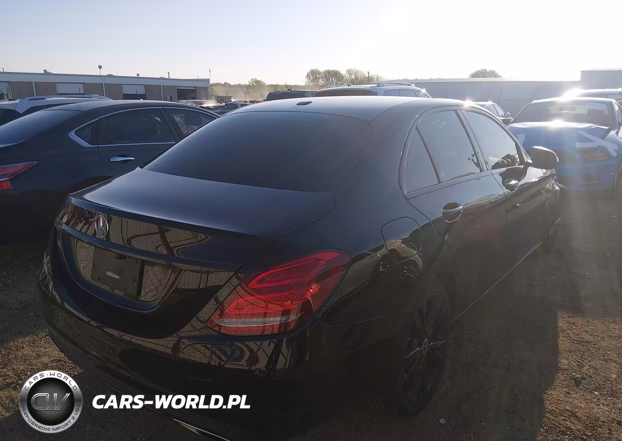 2018 Mercedes-Benz C 350E VIN:55SWF4HB6JU270860 - 4