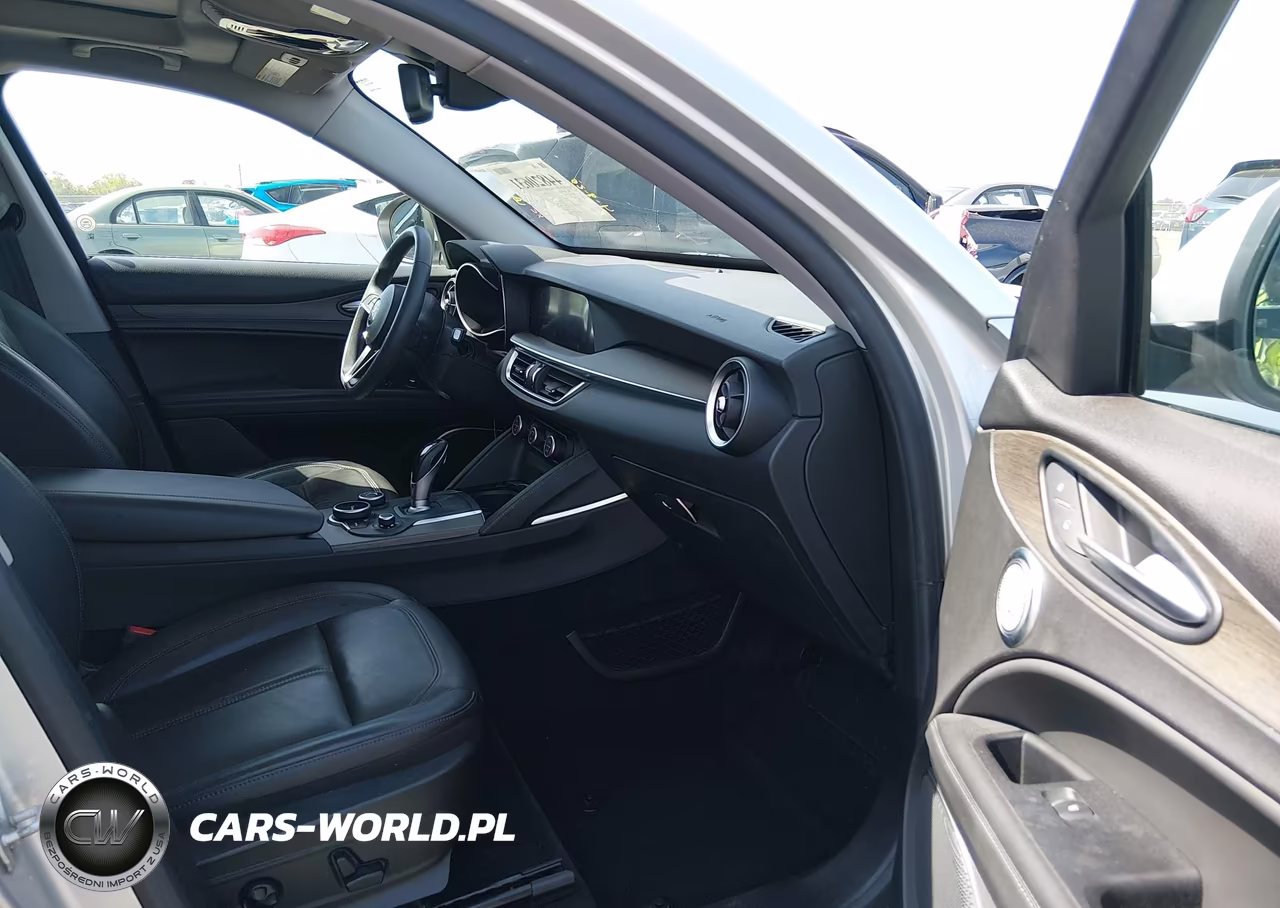 2018 Alfa Romeo Stelvio Ti Awd VIN:ZASFAKBN6J7C15975 - 5