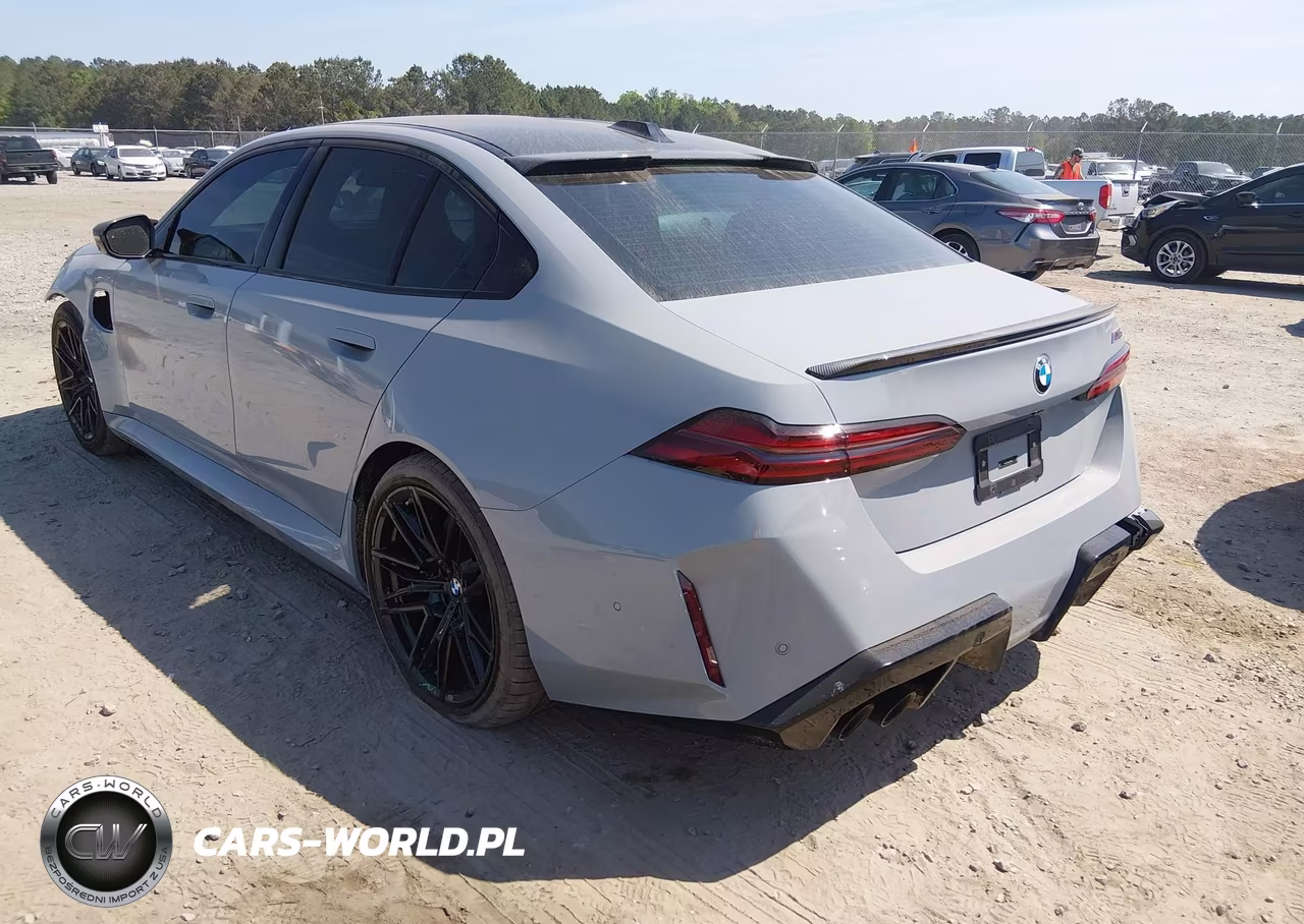 2026 BMW M5 VIN:WBS83FK0XTCV12662 - 3