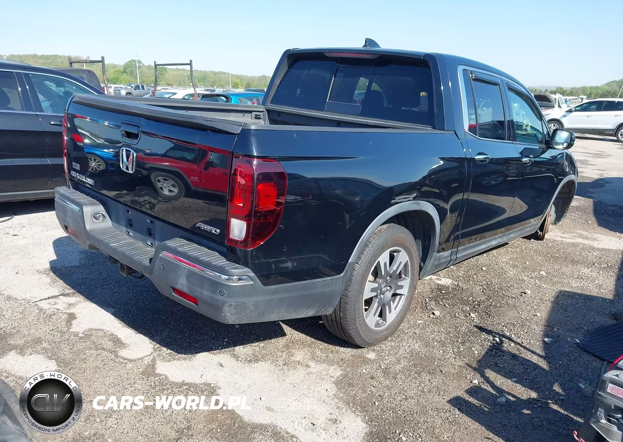 2017 Honda Ridgeline Rtl-E VIN:5FPYK3F7XHB031926 - 4