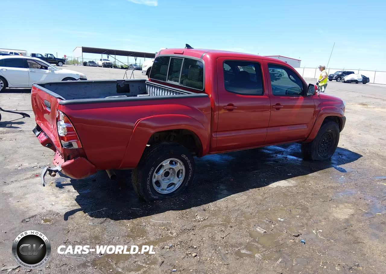 2012 Toyota Tacoma Prerunner V6 VIN:3TMJU4GN8CM136623 - 4