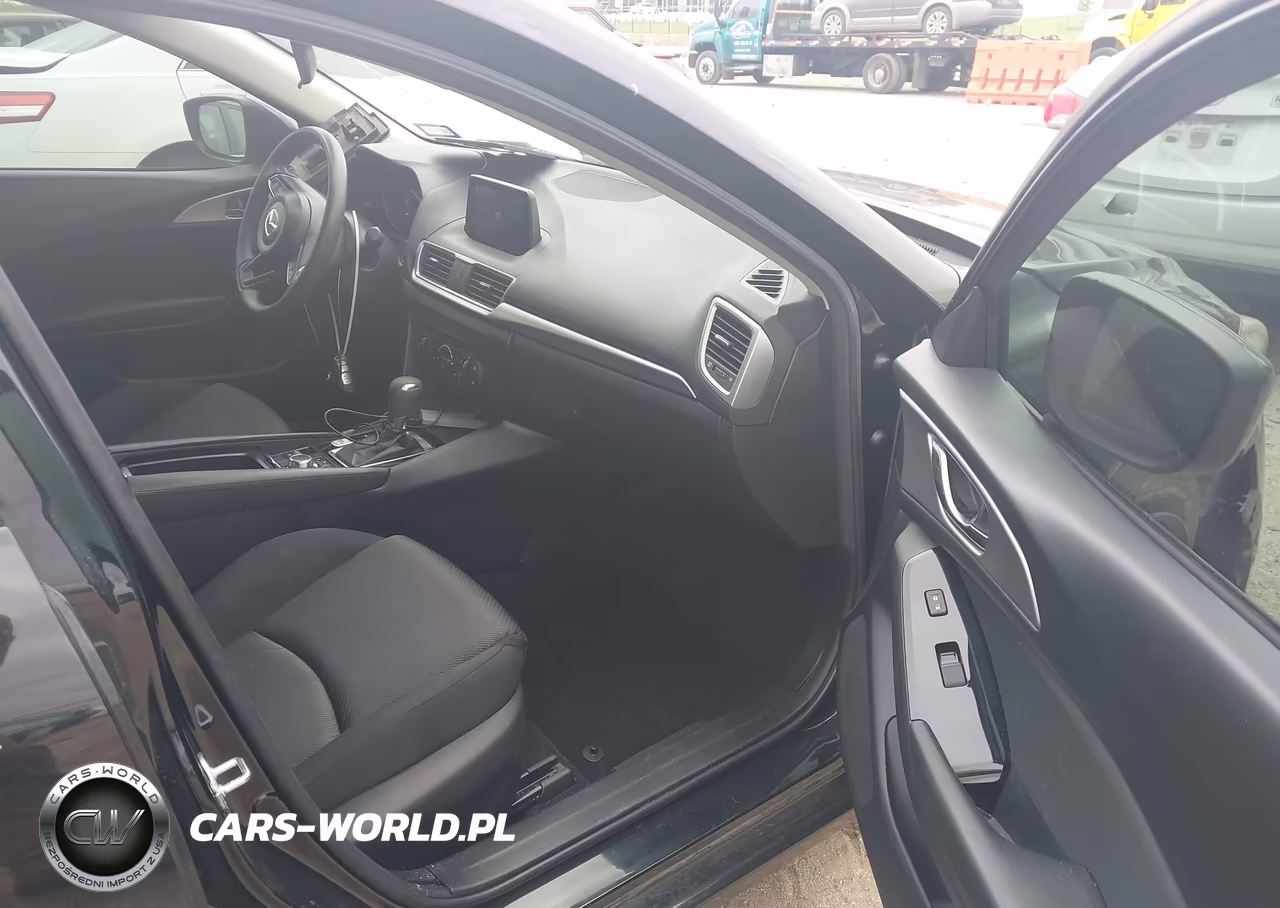 2018 Mazda Mazda3 Sport VIN:3MZBN1U73JM264509 - 5