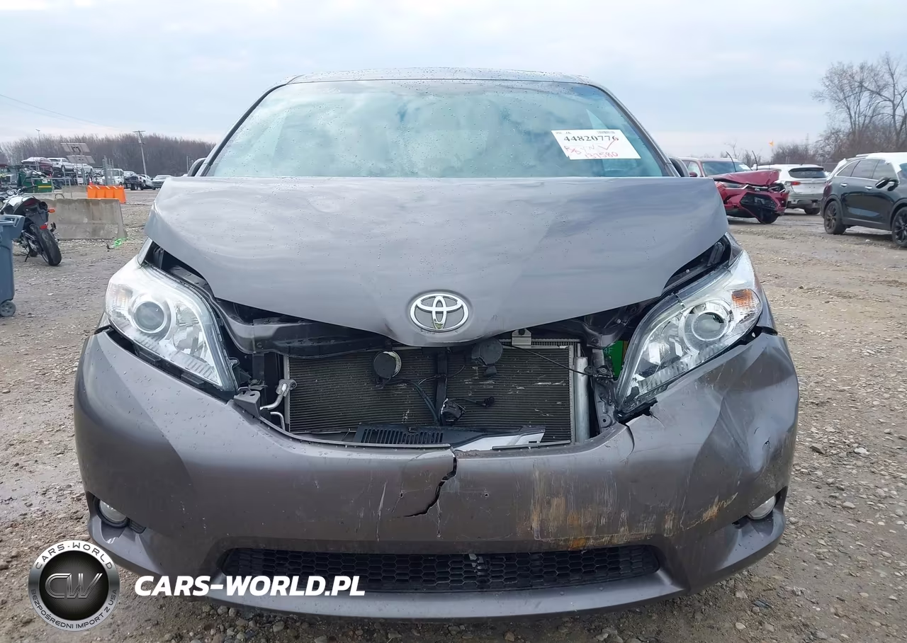 2017 Toyota Sienna Xle 8 Passenger VIN:5TDYZ3DC6HS804908 - 12