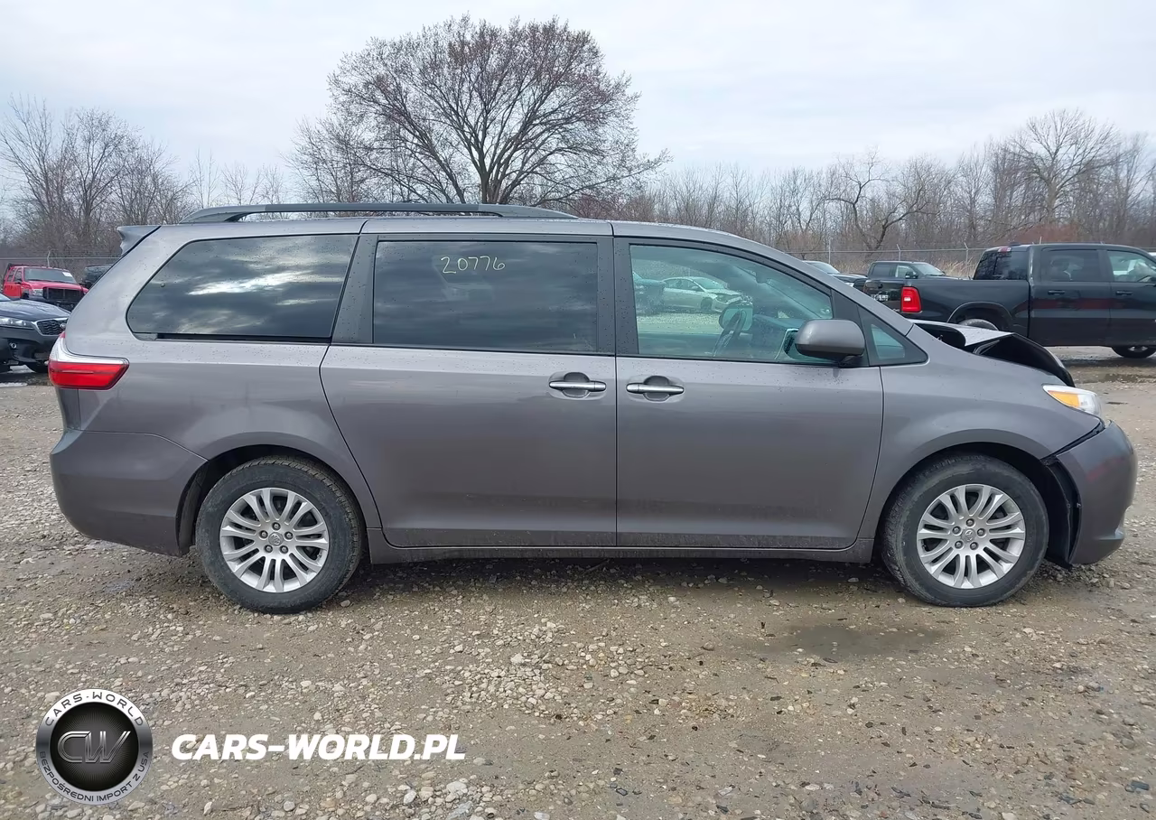 2017 Toyota Sienna Xle 8 Passenger VIN:5TDYZ3DC6HS804908 - 13