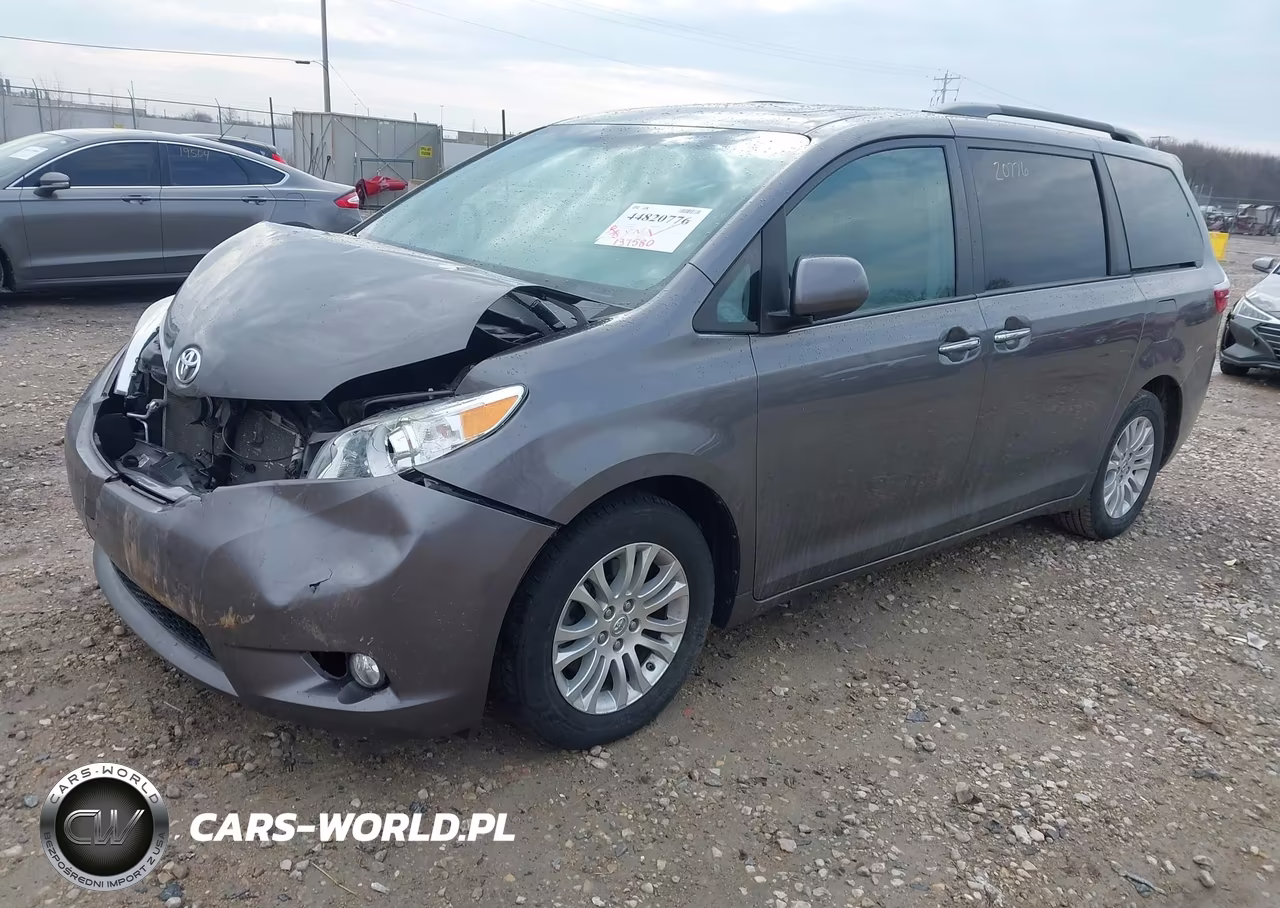2017 Toyota Sienna Xle 8 Passenger VIN:5TDYZ3DC6HS804908 - 2
