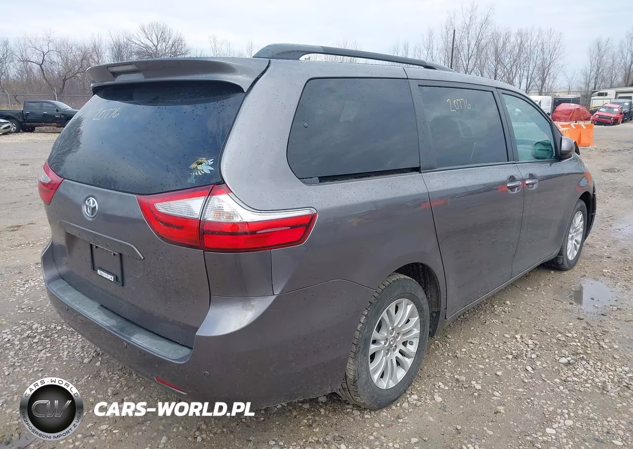 2017 Toyota Sienna Xle 8 Passenger VIN:5TDYZ3DC6HS804908 - 4