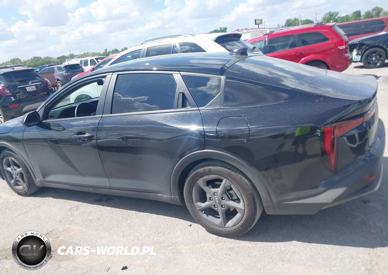 2025 Kia K4 Lxs VIN:3KPFT4DE1SE020167 - 14