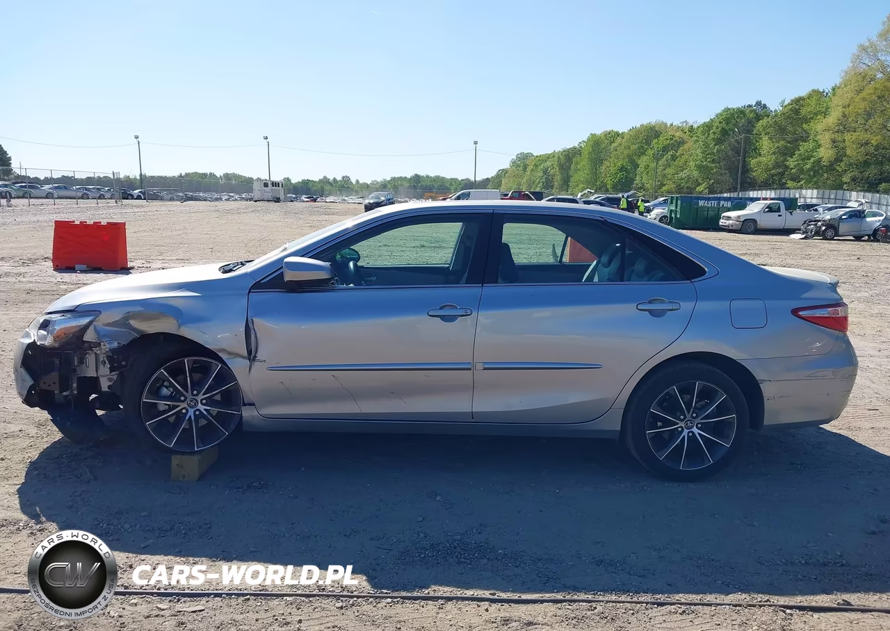 2015 Toyota Camry Xse VIN:4T1BF1FK8FU935706 - 14