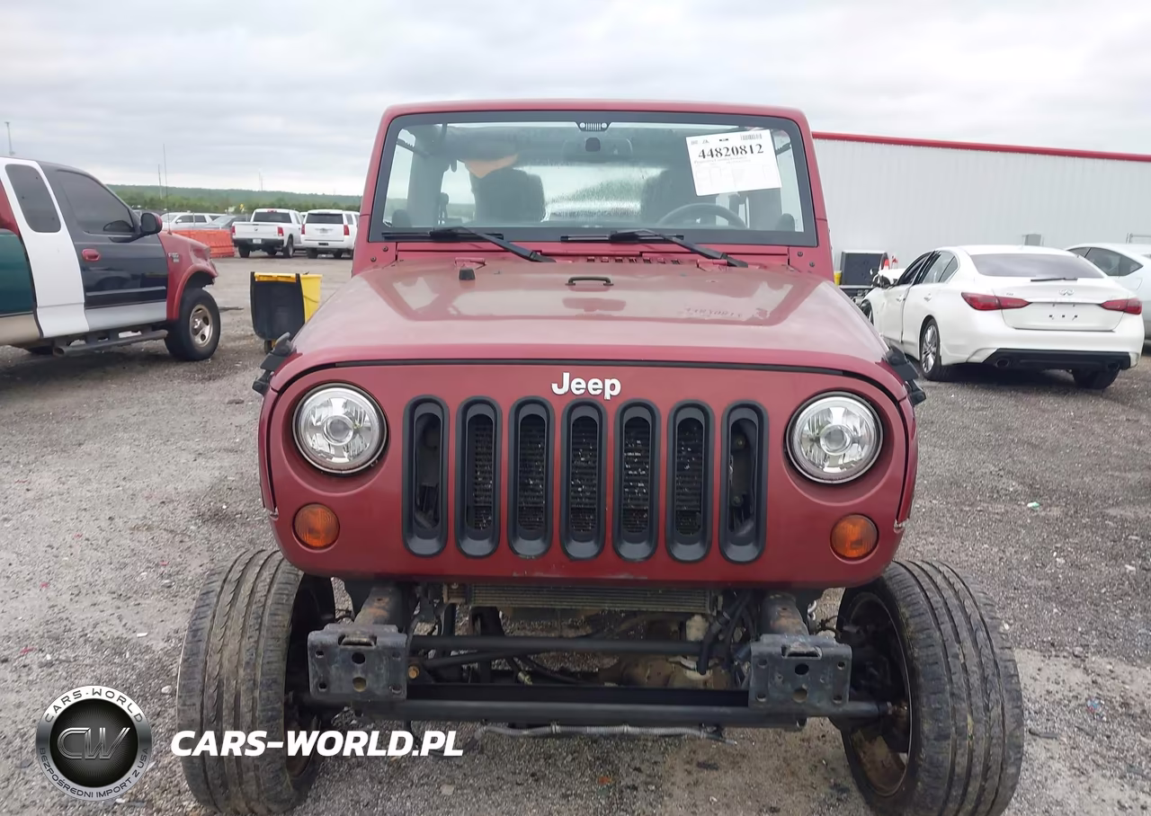 2013 Jeep Wrangler Unlimited Sahara VIN:1C4BJWEG6DL508962 - 11
