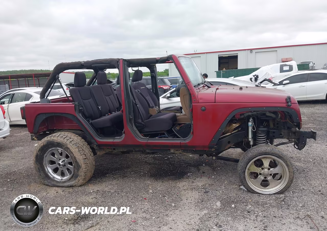 2013 Jeep Wrangler Unlimited Sahara VIN:1C4BJWEG6DL508962 - 12