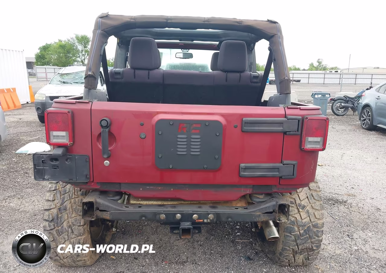 2013 Jeep Wrangler Unlimited Sahara VIN:1C4BJWEG6DL508962 - 15