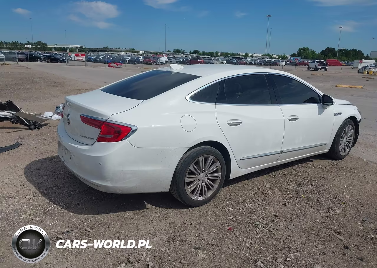 2018 Buick Lacrosse Essence VIN:1G4ZP5SZ4JU135807 - 4